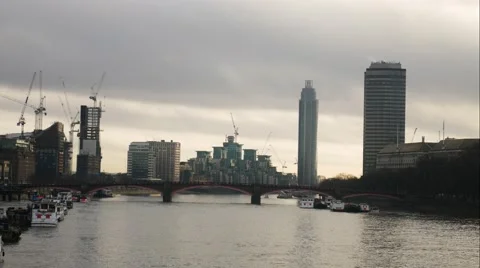Timelapse footage of boat on the river Thames and building construction Stock Footage 59726048