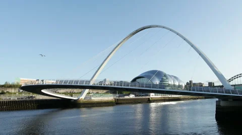 Timelapse of Gateshead Millennium Bridge Video stock 49659967
