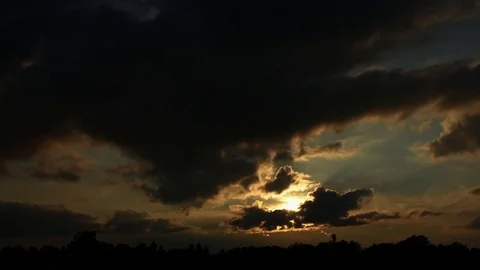 Timelapse of a Gorgeous Sunset in the Field Stockbeeldmateriaal 77721446