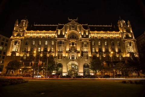 Timelapse of Gresham Palace at night Stock Footage 82964456