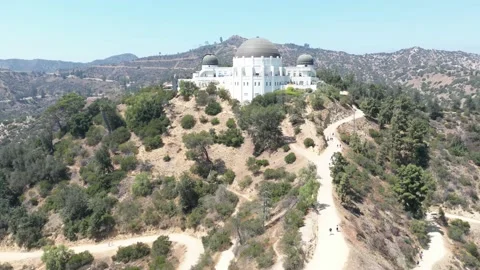TIMELAPSE GRIFFITH OBSERVATORY DRONIE BACK MOVEMENT DAYTIME CLEAR  Vídeo Stock 203587232