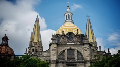 Timelapse of Guadalajara Cathedral  動画素材 80737341