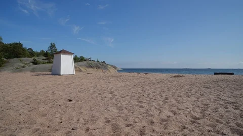 Timelapse at Hanko beach with iconic changing room Video stock 91366196