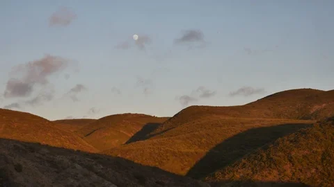 Timelapse hilly landscape Vídeos de archivo 94423428