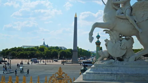 Timelapse of historical square decorated with The Luxor Obelisk fountains. Stock Footage 245455203