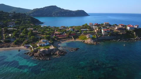 Timelapse Hyper-lapse Jib shot rising of Group of villas village residence 스톡 동영상 145200703