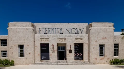 Timelapse hyperlapse of historic art deco art The Bass Museum, Miami Beach Stock Footage 100837332