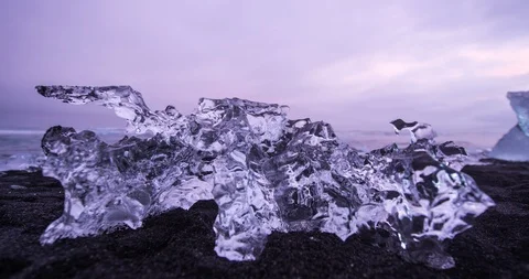 Timelapse of ice formation on Diamond Beach in Iceland Video stock 105617756