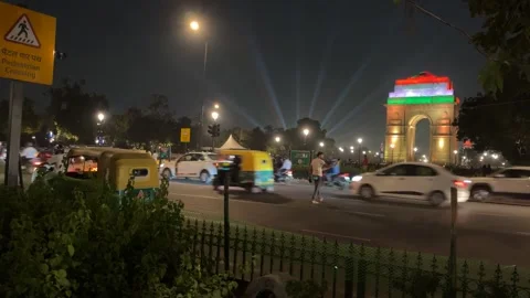 Timelapse of India gate with road traffic in New Delhi, India 2 스톡 동영상 291917477