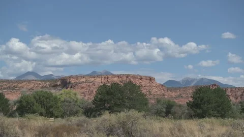 Timelapse of La Sal Mountain Range and Sky over Moab, Utah Video stock 314969091