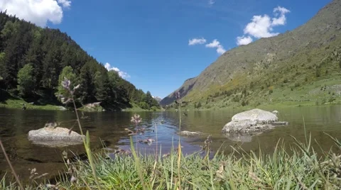 Timelapse lake on Pyrenees 스톡 동영상 63274628