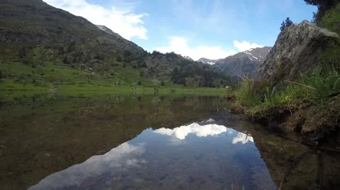 Timelapse lake on Pyrenees 스톡 동영상 63275043