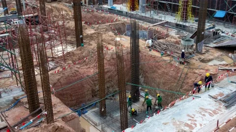 Timelapse Large construction sites are crowded with cranes Video stock 150380148