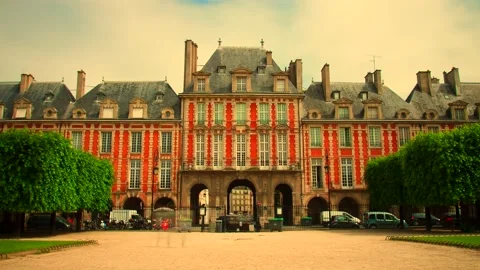 Timelapse of Le Pavillon de la Reine Building Facade In Place des Vosges Stock Footage 158299281