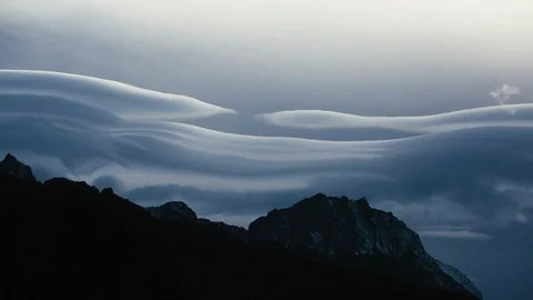 Timelapse of Lenticular Clouds over the mountain range Stock-Footage 87758762