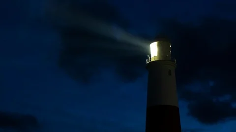 Timelapse of a lighthouse at night Video stock 99873965
