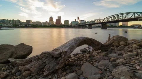 Timelapse of long exposure sunset over Portland Oregon with Hawthorne Bridge UHD Stock Footage 66525893
