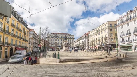 Timelapse of Luis de Camoes square with traffic. Lisbon, Portugal. April, 2017 스톡 동영상 78518538