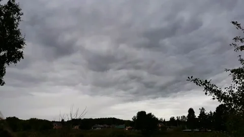 Timelapse of mammatus in the sky Video stock 194997117