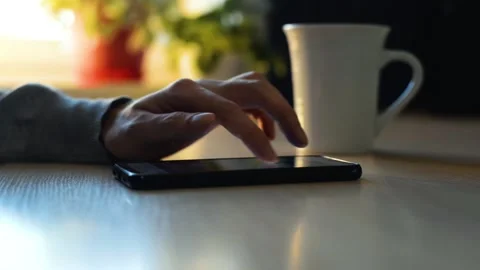 Timelapse of man using mobile phone, scrolling social media Видео 197997630