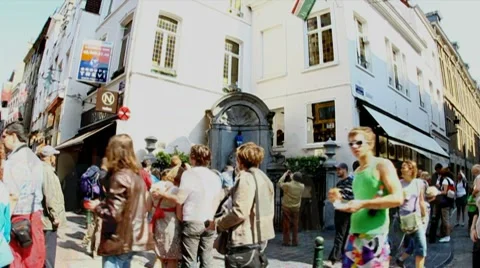 Timelapse of Manneken Pis in Brussels Stock Footage 7131267