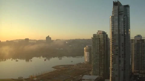Timelapse mist across Vancouver Stockbeeldmateriaal 8668672