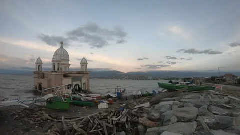 Timelapse of the mosque after the tsunami disaster in Palu, Indonesia. Stock Footage 195281024