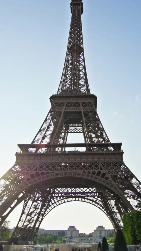 Timelapse in motion of the Eiffel Tower in Paris, France. Stock Footage 315288573