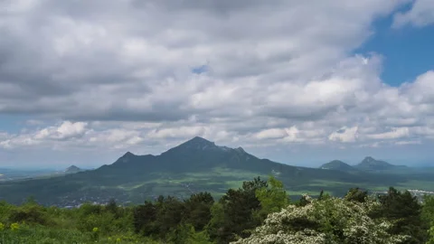 Timelapse mountain landscape with moving clouds. Video stock 160268144