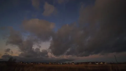 Timelapse of the movement of clouds in the evening sky. Vídeos de archivo 201508264
