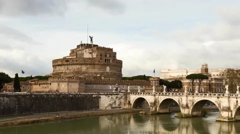 Timelapse - Moving clouds over Castel Sant'Angelo Video stock 63123070