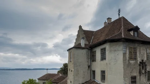 Timelapse - Moving clouds over Castle Meersburg Видео 108830336