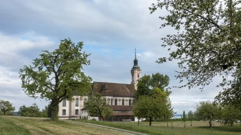 Timelapse - Moving clouds over the church of Birnau Видео 108202062