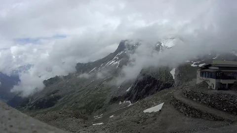 Timelapse - Moving clouds over Hintertux gletsher Video stock 94908461