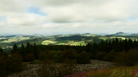 Timelapse - Moving clouds from the peak of the Wasserkuppe Vídeo Stock 66338437
