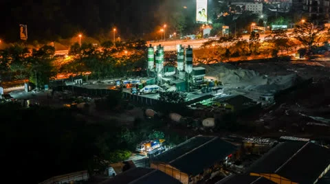 Timelapse Night Operation Of Cement Silo 스톡 동영상 24686629