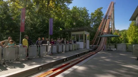 Timelapse of one of the biggest roller-coasters in europe Vídeos de archivo 60702709