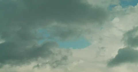 Timelapse or clouds in sky over New York City Vídeo Stock 311196029