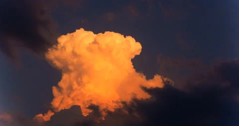 Timelapse orange clouds rising thunderstorm Видео 135017832