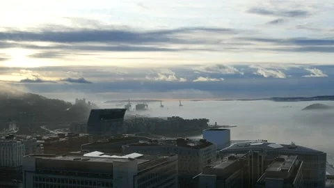Timelapse over Oslo harbor, Munch museum and Oslo opera house in the fog. Stock Footage 158817934