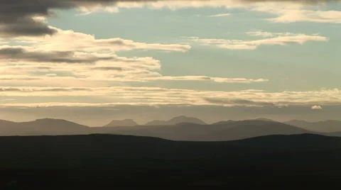 Timelapse over welsh mountains clouds forming timelapse Stockbeeldmateriaal 45151221