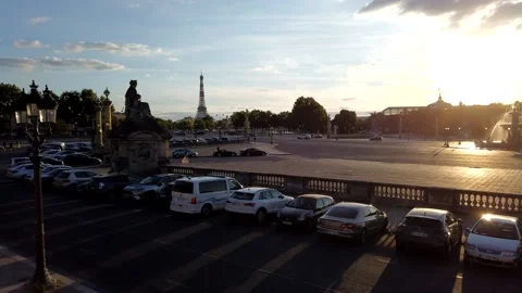 Timelapse in Paris. Place de la concorde and the Eiffel Tower. Stock Footage 136782823