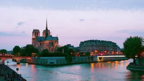 Timelapse of Paris at a summer night Video stock 74650579