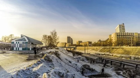 Timelapse of passengers, railway stop, platform Stock-Footage 129562026
