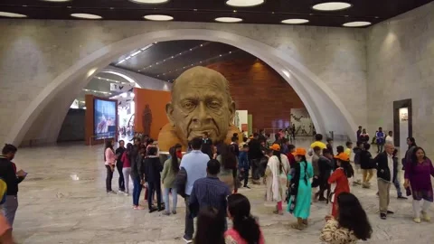 Timelapse of People at Statue of unity. Stock Footage 265063739