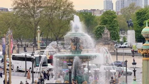 TIMELAPSE | Place de la Concorde fountain with Paris traffic Stock Footage 337532616