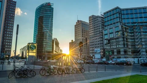 Timelapse of potsdamer platz at sunset, berlin Vídeo Stock 140805079