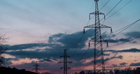 Timelapse power lines and sunset clouds 库存影片 73571265