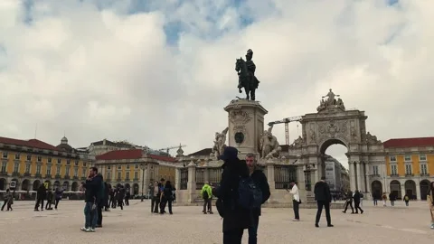 Timelapse of Praça do Comércio in Lisbon Vídeo Stock 343130905