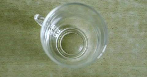 Timelapse of the process of pouring boiling water and preparing delicious tea Stock-Footage 129594931